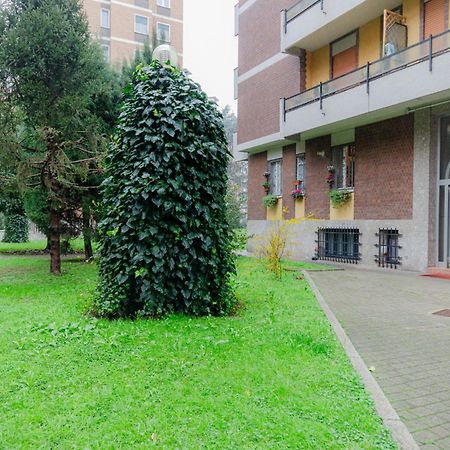 Apartament Mini Loft Linate Airport And Blu Metro Mediolan Zewnętrze zdjęcie